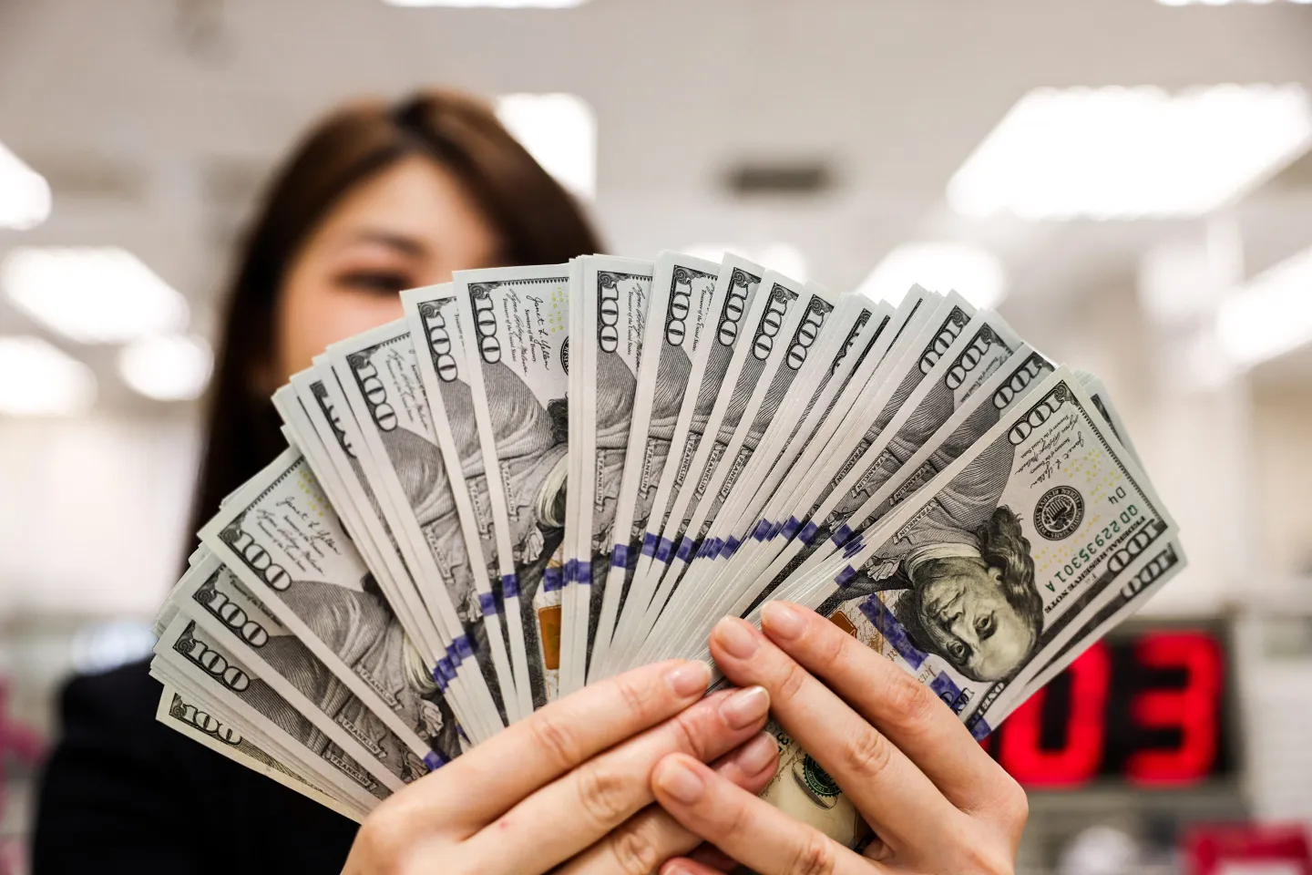 Read more about the article 8 Best Inflation Hedges to Protect Your Investments