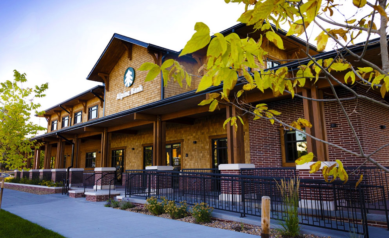 Read more about the article The Best Banks in Colorado