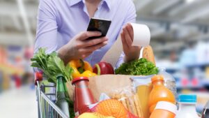 Read more about the article 13 Best Apps to Save on Groceries