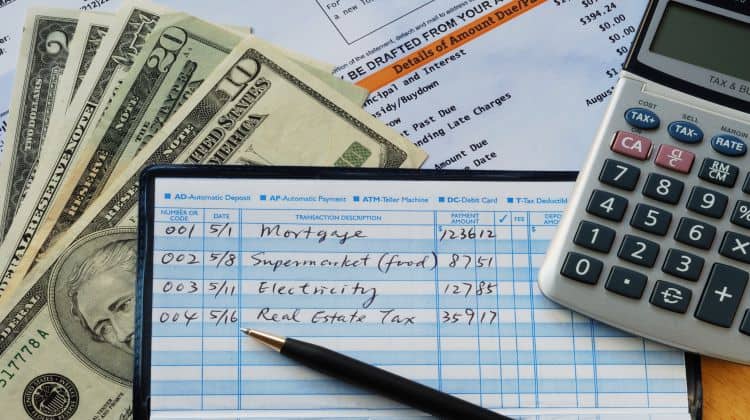 You are currently viewing Personal & Household Budgeting Categories – 17 Expenses to Include
