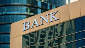 Read more about the article Private Banking Explained — Pros, Cons, and Eligibility Criteria