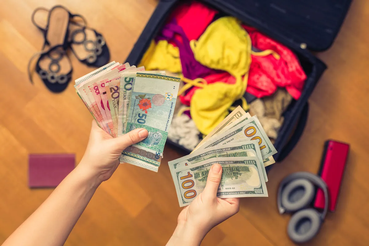 You are currently viewing 47 Ways to Save Money on Vacation – Easy Tips for Frugal Travel